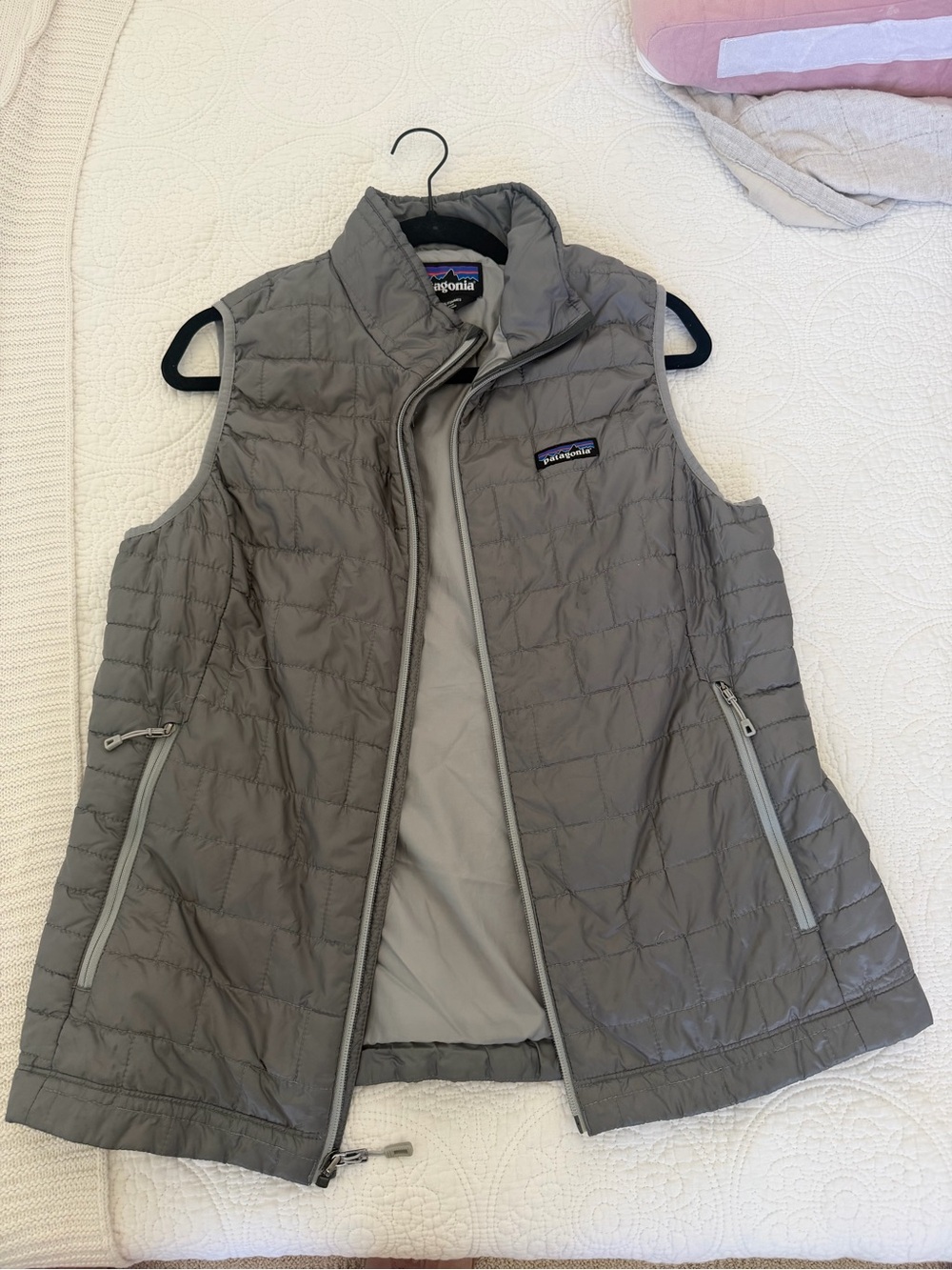 Patagonia Women’s Quilted Vest - Light Gray